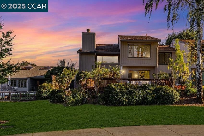 816 COUNTRY CLUB DRIVE